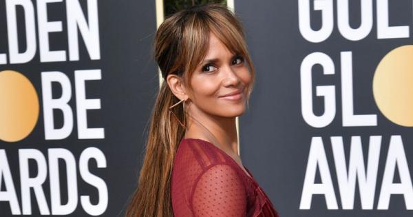 Χάλι Μπέρι : Το «καυτό» pillow challenge που έριξε το Instagram