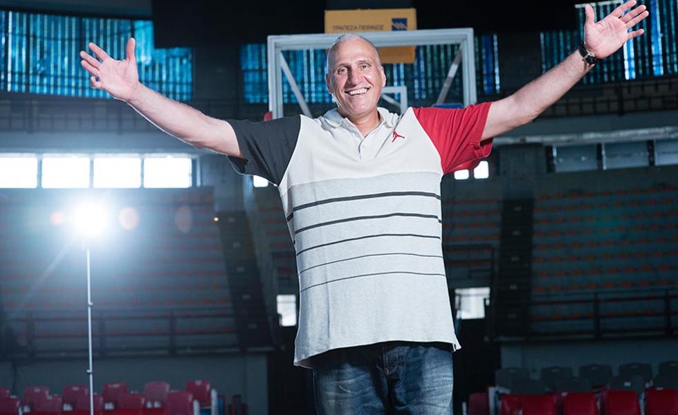 Ο Αργύρης Καμπούρης στέλνει μήνυμα (vid)