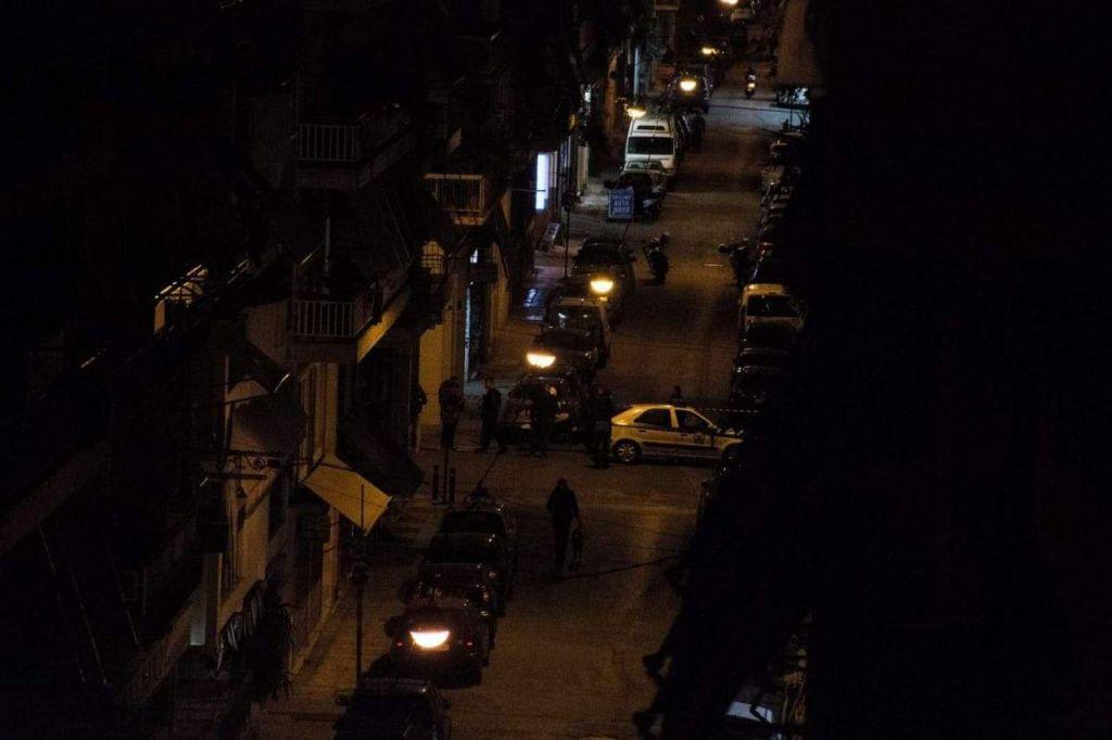 Συναγερμός από πυροβολισμούς στο κέντρο της Αθήνας – Ταμπουρωμένος σε σπίτι ο δράστης