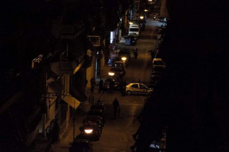 Συναγερμός από πυροβολισμούς στο κέντρο της Αθήνας – Ταμπουρωμένος σε σπίτι ο δράστης