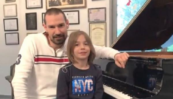 Κοροναϊός : Το «Βαλς της Απομόνωσης» από το παιδί – θαύμα, Στέλιο Κερασίδη