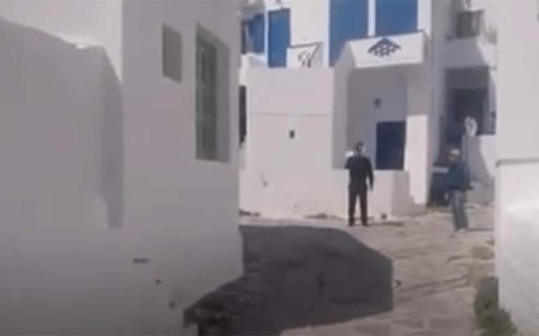 Κοροναϊός : Στην Κίμωλο η αστυνομία ενημερώνει με… ντουντούκα για την καραντίνα