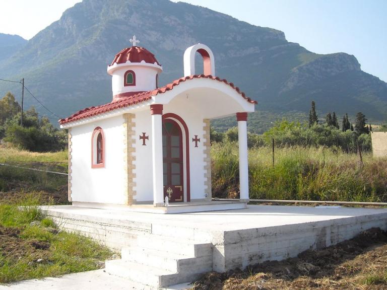 Θα κάνουν Ανάσταση σε ιδιωτικές εκκλησίες μέσα σε εξοχικές κατοικίες – Οι φόβοι της Αστυνομίας