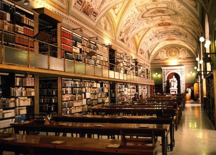 Μια διαδικτυακή βόλτα στην ιστορική βιβλιοθήκη του Βατικανού