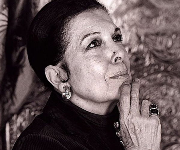 Κοροναϊός : Πέθανε η «βασίλισσα της γοητείας» του Hermès, Λέιλα Μενκαρί