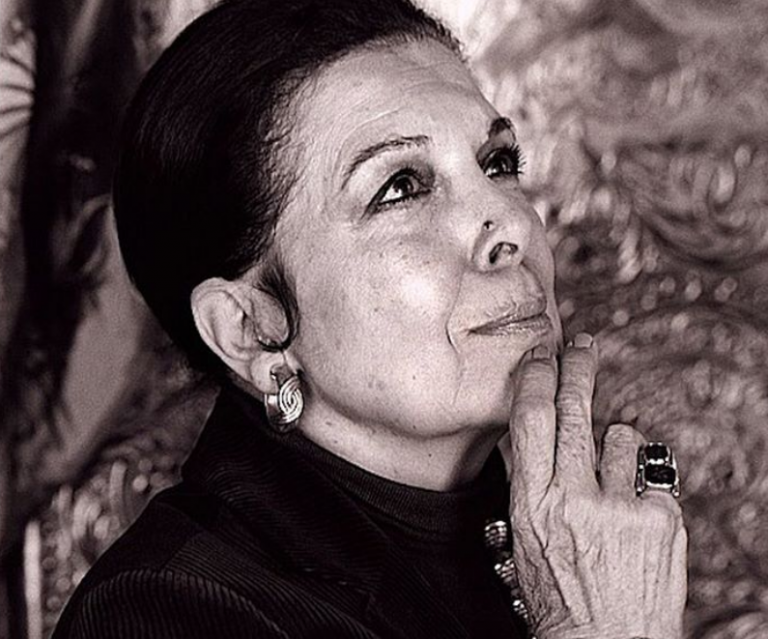 Κοροναϊός : Πέθανε η «βασίλισσα της γοητείας» του Hermès, Λέιλα Μενκαρί