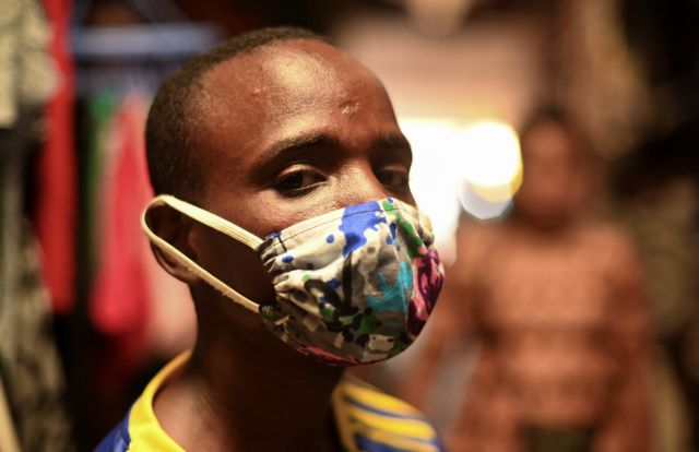 ΗΠΑ: Οι Αφροαμερικανοί φοβούνται να χρησιμοποιήσουν αυτοσχέδιες μάσκες