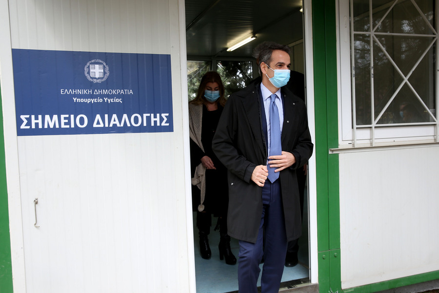 Κοροναϊός : Επίσκεψη του Κυρ. Μητσοτάκη στο «Σωτηρία» – παραλαβή υγειονομικού υλικού