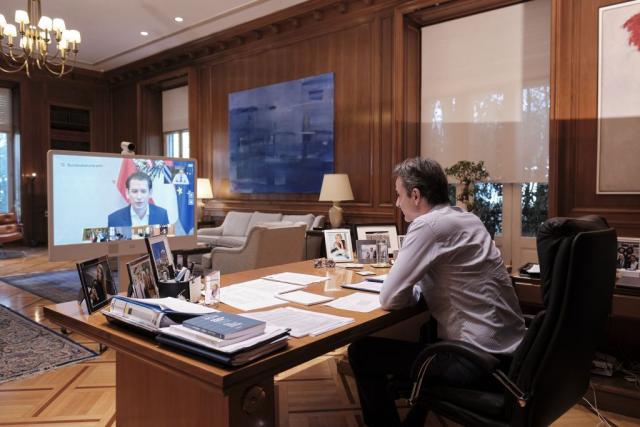 Κοροναϊός: Τηλεδιάσκεψη Μητσοτάκη με ηγέτες κρατών που αντιμετώπισαν με επιτυχία την πανδημία