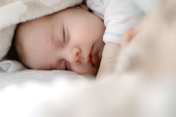 Τα συνηθέστερα λάθη που κάνουμε με τον ύπνο του μωρού