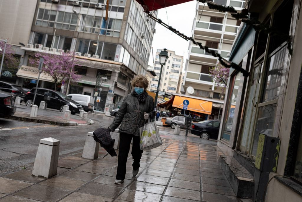 Κοροναϊός: Μένουμε ασφαλείς - «Βαριές» καμπάνες σε όσους δεν τηρούν τα μέτρα