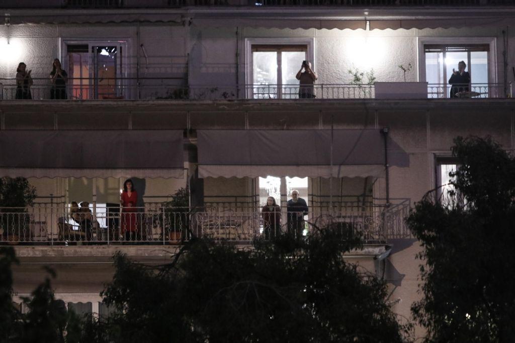 Το Πάσχα στο μπαλκόνι μας έδωσε την ευκαιρία να ξανασυστηθούμε