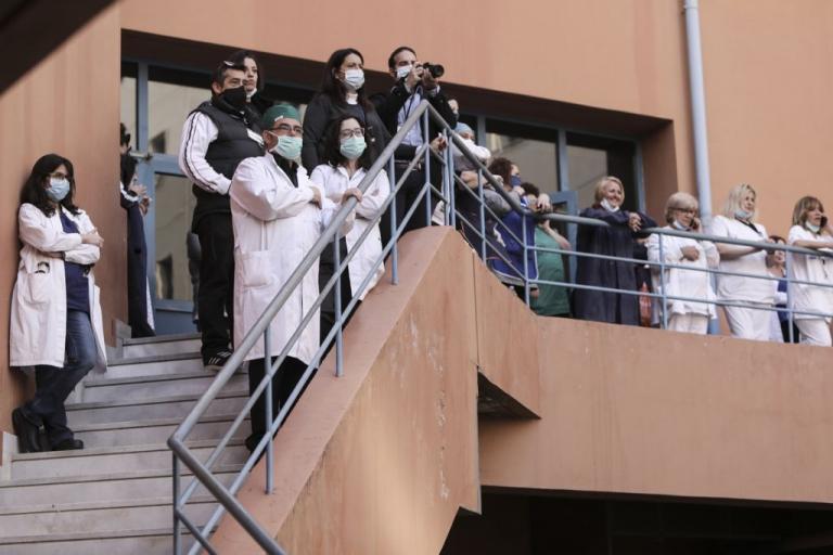 «Λίφτινγκ» στο ΕΣΥ και αυξήσεις στους μισθούς γιατρών και νοσηλευτών