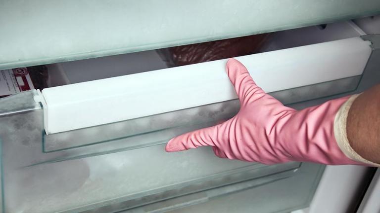 Ρωσία – κοροναϊός : Εκτοξεύτηκε κατά 1.700% η ζήτηση για καταψύκτες