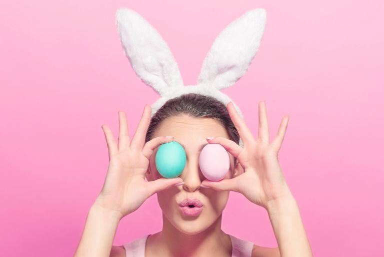 Πάσχα… στο σπίτι: Πώς θα αποφύγουμε το φούσκωμα μετά το φαγητό