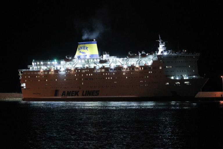 Ελευθέριος Βενιζέλος : Γιατί φεύγουν οι υγιείς – Σε «νοσοκομείο» μετατρέπεται το πλοίο