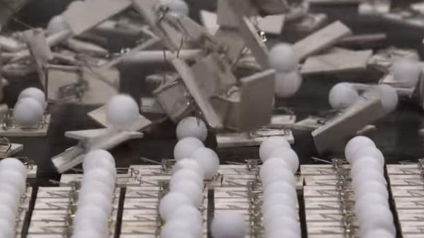 Κοροναϊός: Το viral βίντεο για τη σημασία των αποστάσεων