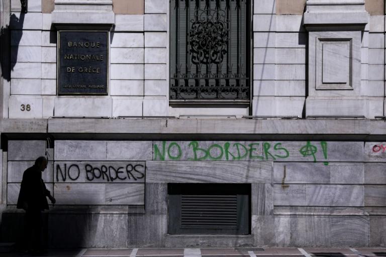 Κρίση, Κράτος και ιδιωτικό χρέος