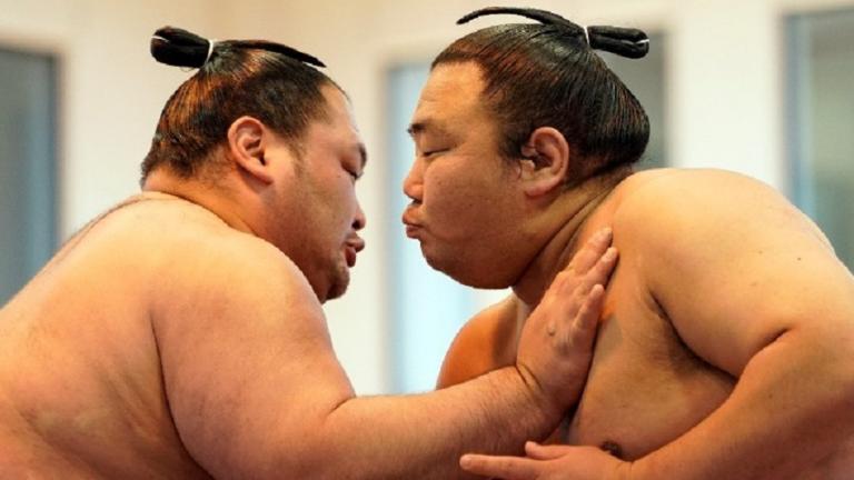 Ο κοροναϊός χτύπησε και το… σούμο