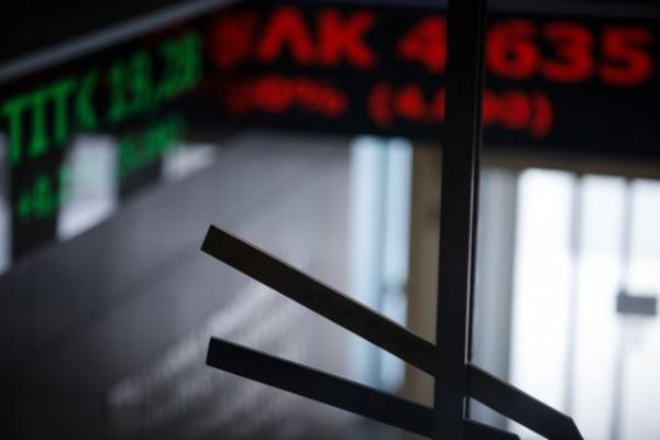 Με πτώση άνοιξε το Χρηματιστήριο Αθηνών
