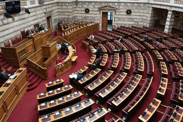 Voucher : Στη βουλή μεταφέρεται η αντιπαράθεση - θα μιλήσουν οι πολιτικοί αρχηγοί