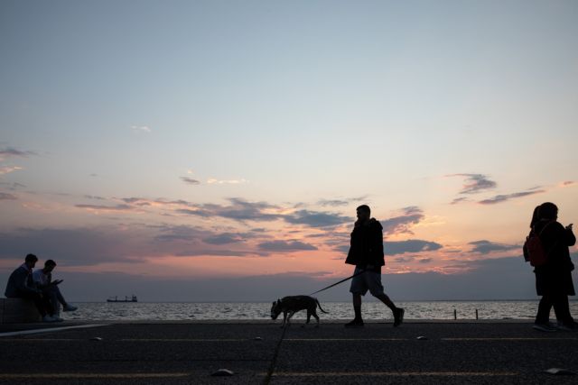 «Γέφυρα Ασφαλείας»: Το σχέδιο εξόδου από το lockdown έχει υστερόγραφο την επαγρύπνηση