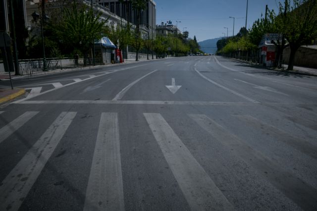 Κοροναϊός : Προβληματισμός στην κυβέρνηση από τις εικόνες της Μ. Παρασκευής – Έτσι θα θωρακίσουν τα μέτρα