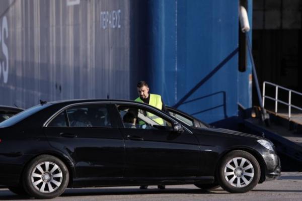 Εντατικοί έλεγχοι στο λιμάνι του Πειραιά – Άδεια τα πλοία