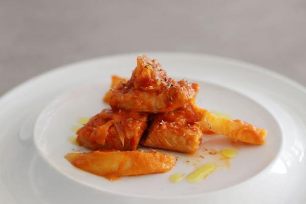 Μπακαλιάρος με πατάτες γιαχνί