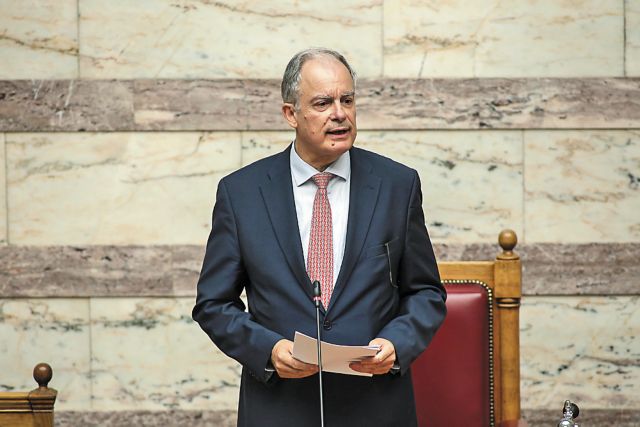 Τι απαντά ο πρόεδρος της βουλής στον ΣΥΡΙΖΑ και τα περί «εκτροπής» του πολιτεύματος
