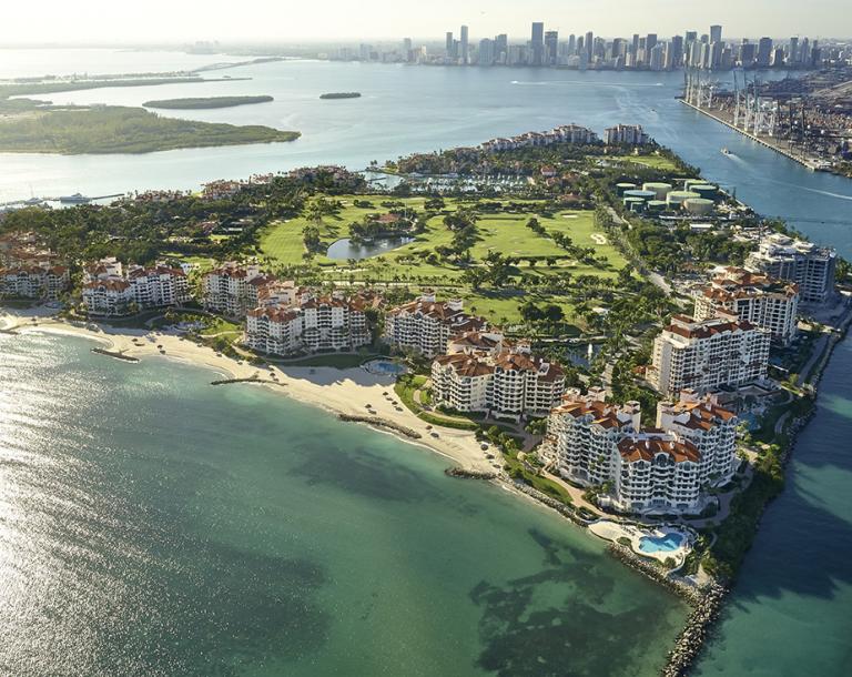 Fisher Island : Το νησί των πλουσίων που δεν έχει αγγίξει ο κοροναϊός