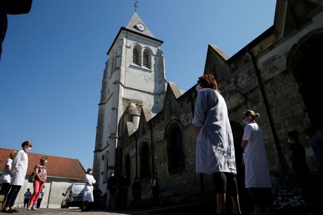 Γαλλία: Εθελοντικά η επιστροφή στα σχολεία – Υποχρεωτική η χρήση μάσκας