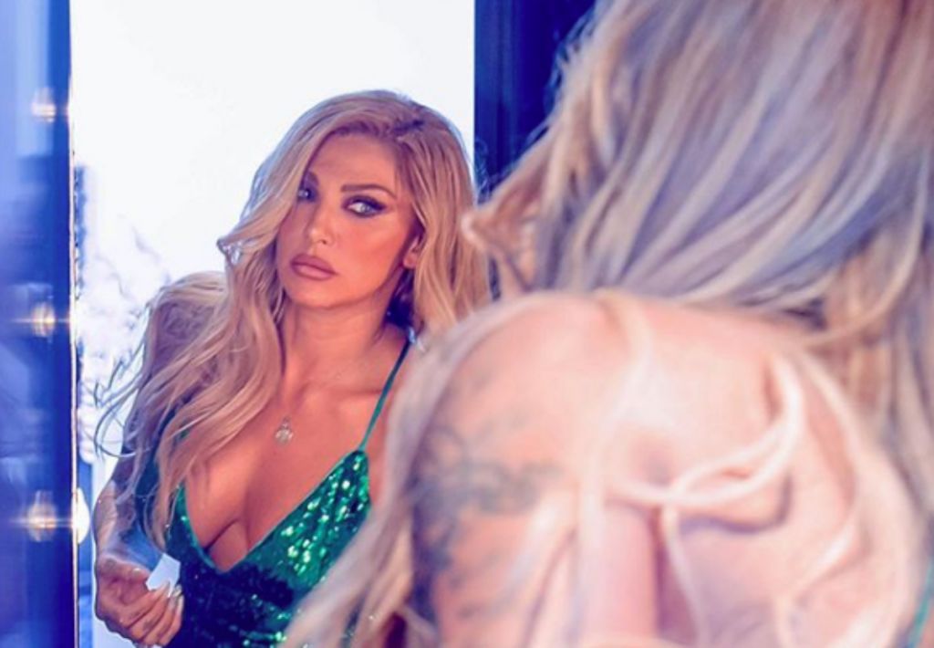 Αγγελική Ηλιάδη: «Ντροπή που μας απαγορεύουν να πάμε στην εκκλησία»