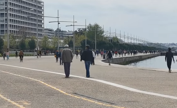 Θεσσαλονίκη : Την άρση των μέτρων περιορισμού της κυκλοφορίας στη Νέα Παραλία ανακοίνωσε ο Τζιτζικώστας