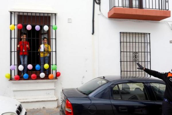 Ισπανία : «Φυλακισμένα» παιδιά στο πιο αυστηρό lockdown της Ευρώπης