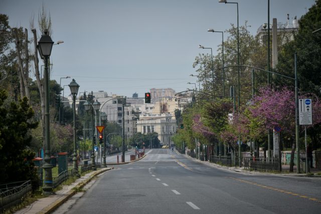 «Επιστροφή στην κανονικότητα»: Ποιες πτυχές του σχεδίου προβληματίζουν ειδικούς και Μαξίμου
