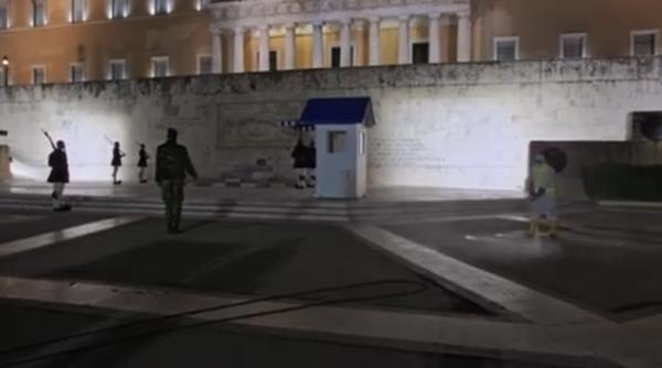 Το «ευχαριστώ» του Μητσοτάκη με Σαββόπουλο