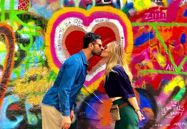 Χρήστος Βασιλόπουλος : Δείχνει για πρώτη φορά τη φουσκωμένη κοιλίτσα της συντρόφου του