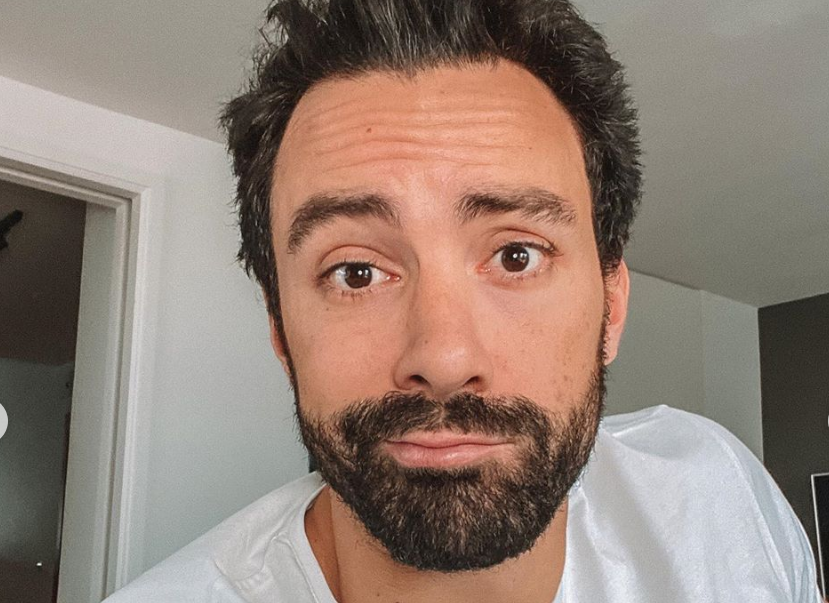 Σάκης Τανιμανίδης : Ξυρίστηκε μετά από δέκα χρόνια λόγω καραντίνας