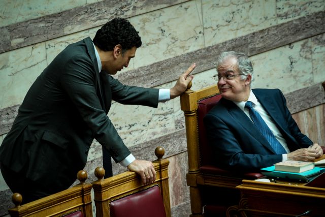 Αρχαιογνωσία και Λόρδοι στην ελληνική βουλή