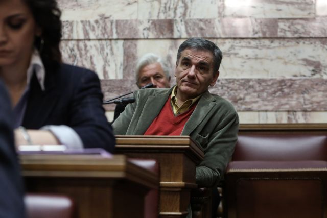 Τσακαλώτος : Η κυβέρνηση κάνει κρυφή χρήση των χρημάτων του μαξιλαριού – Να ενημερώσει επίσημα