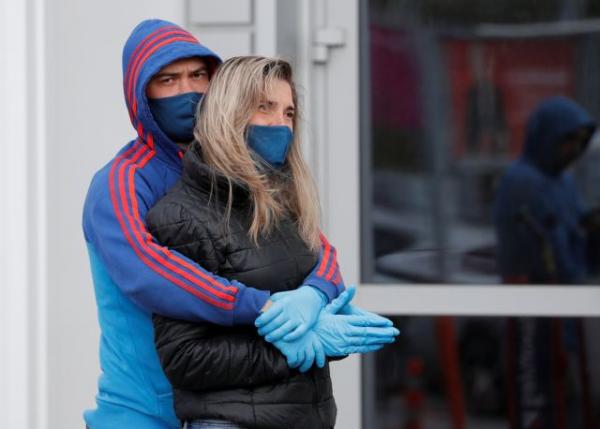 Κοροναϊός : Απάντηση Τσιόδρα στα «πυρά» για τις μάσκες – Γιατί τώρα λέμε «ναι»