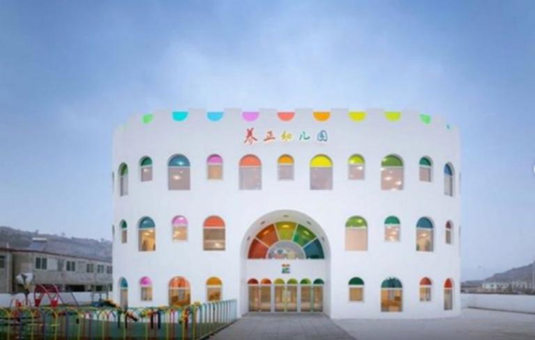 Ένα νηπιαγωγείο μπαίνει στο… καλειδοσκόπιο