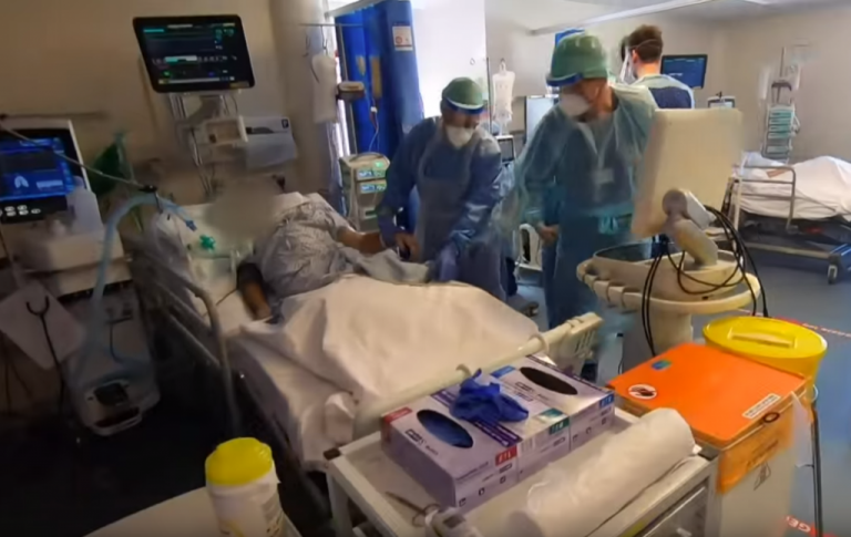 Βίντεο-ντοκουμέντο : Η μάχη με τον κοροναϊό στα άδυτα μιας βρετανικής ΜΕΘ