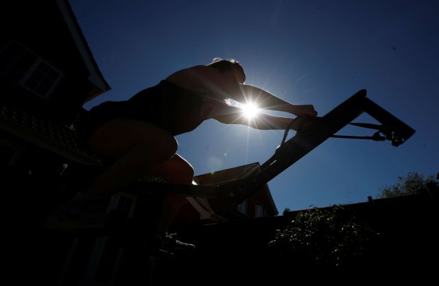 Καμπανάκι του ΠΟΥ: Αρνητικό ρεκόρ ημερήσιων κρουσμάτων κοροναϊού παγκοσμίως