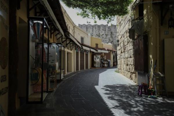 Κοροναϊός: Επέκταση των μέτρων στήριξης και τον Μάιο – Ποιοι φόροι παίρνουν παράταση