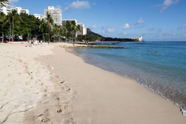 Κοροναϊός: Η Χαβάη συλλαμβάνει τουρίστες εν μέσω καραντίνας