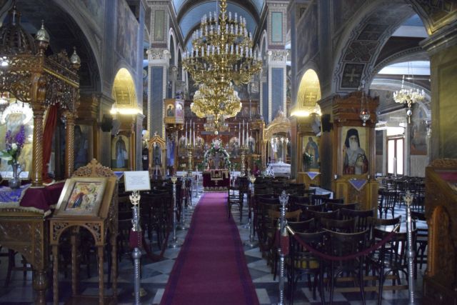 Κοροναϊός: Μάσκα, αποστάσεις ασφαλείας και έως 50 άτομα στις εκκλησίες – Όλα τα μέτρα