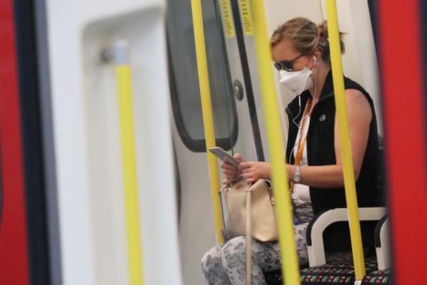 Βρετανία: Με τη συναίνεση των ενώσεων οι οδηγίες για ασφαλή επιστροφή στην εργασία