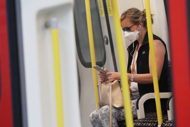 Βρετανία: Με τη συναίνεση των ενώσεων οι οδηγίες για ασφαλή επιστροφή στην εργασία